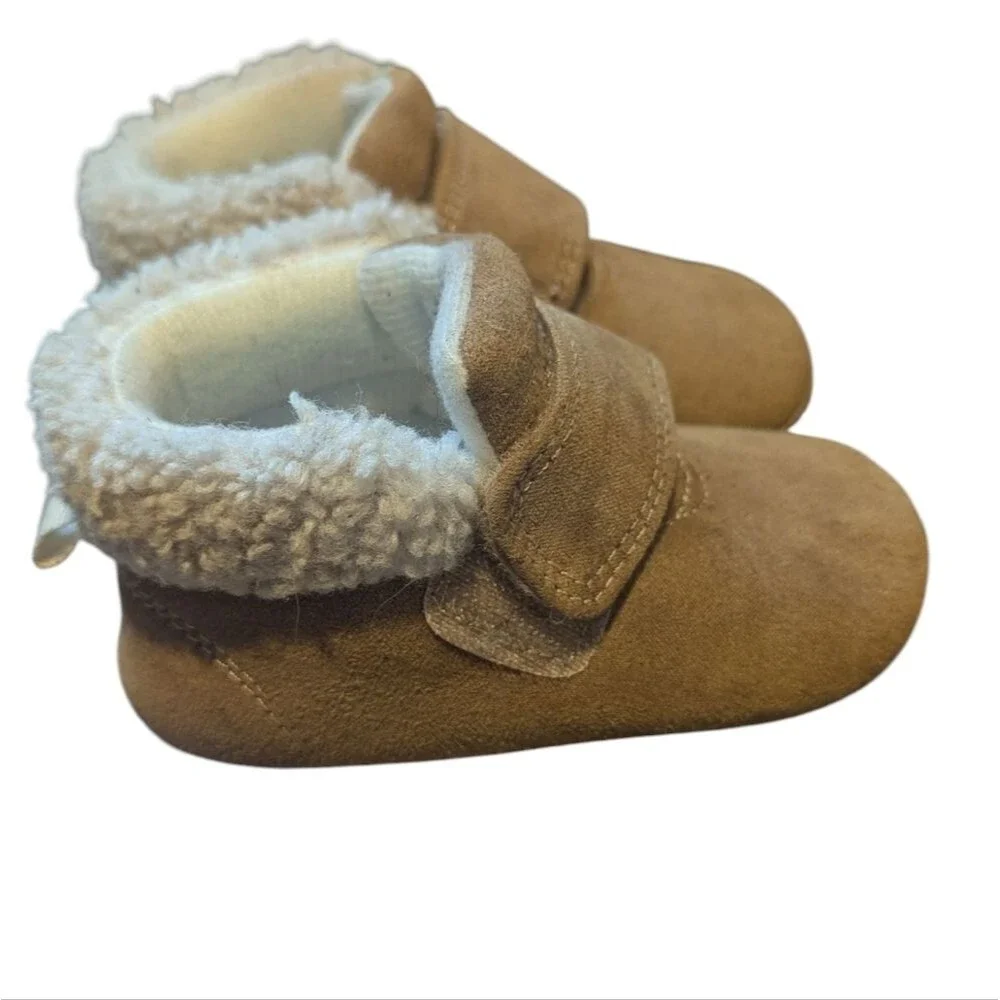 Carter's Just One You Baby Winter Boots Size 12-18 Months